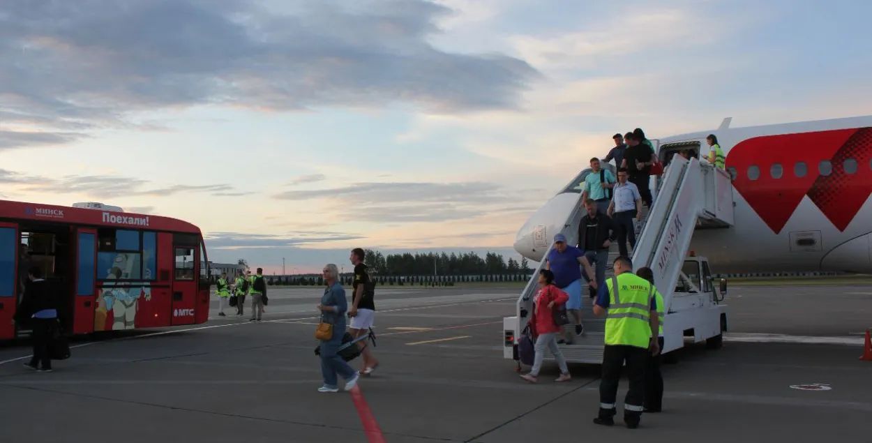 В Национальном аэропорту встречают рейс из Ульяновска
