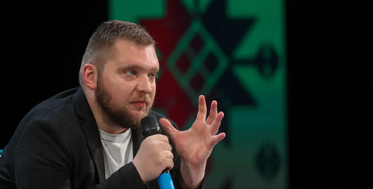 Рыгор Азаронак
