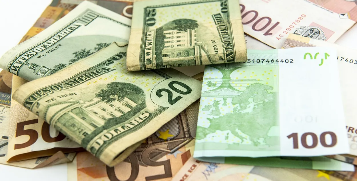 Валюта, иллюстративное фото
