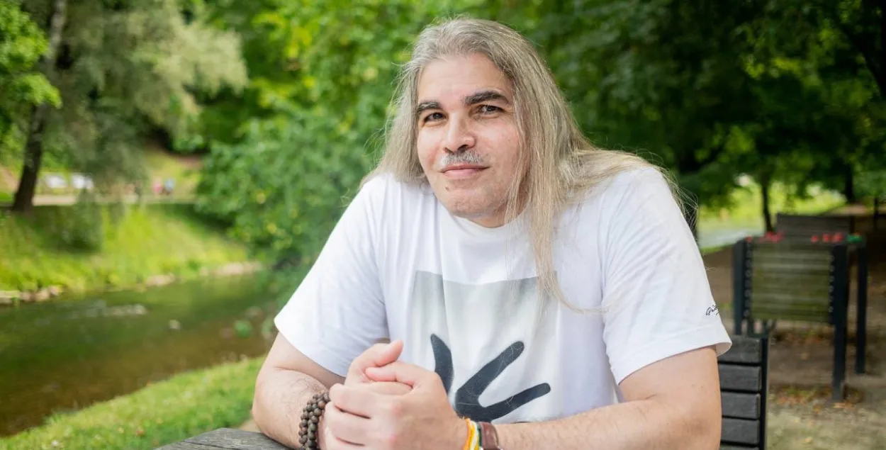 Роберто Касануэва
