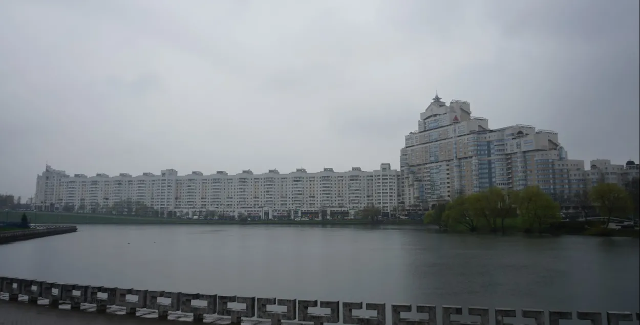 Заамежных турыстаў сустракае пахмурны Мінск
