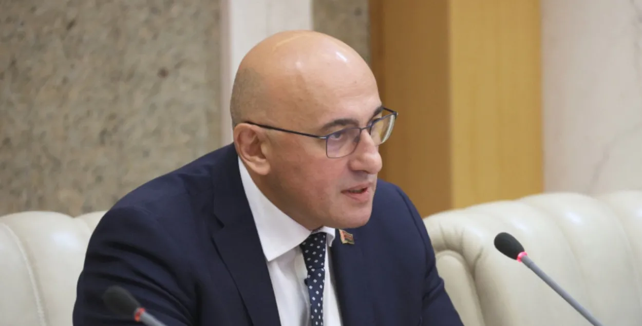 Министр информации Марат Марков
