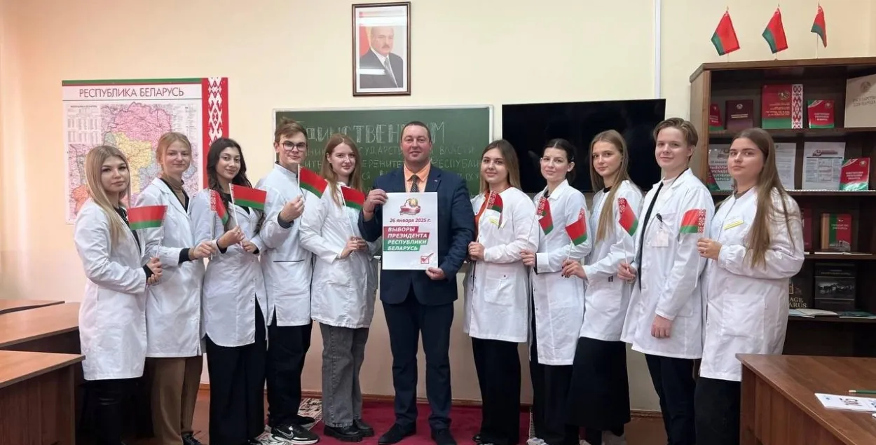 Студэнты Віцебскага медуніверсітэта таксама "дэманструюць падтрымку"
