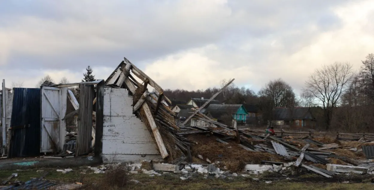 Разбураная ферма
