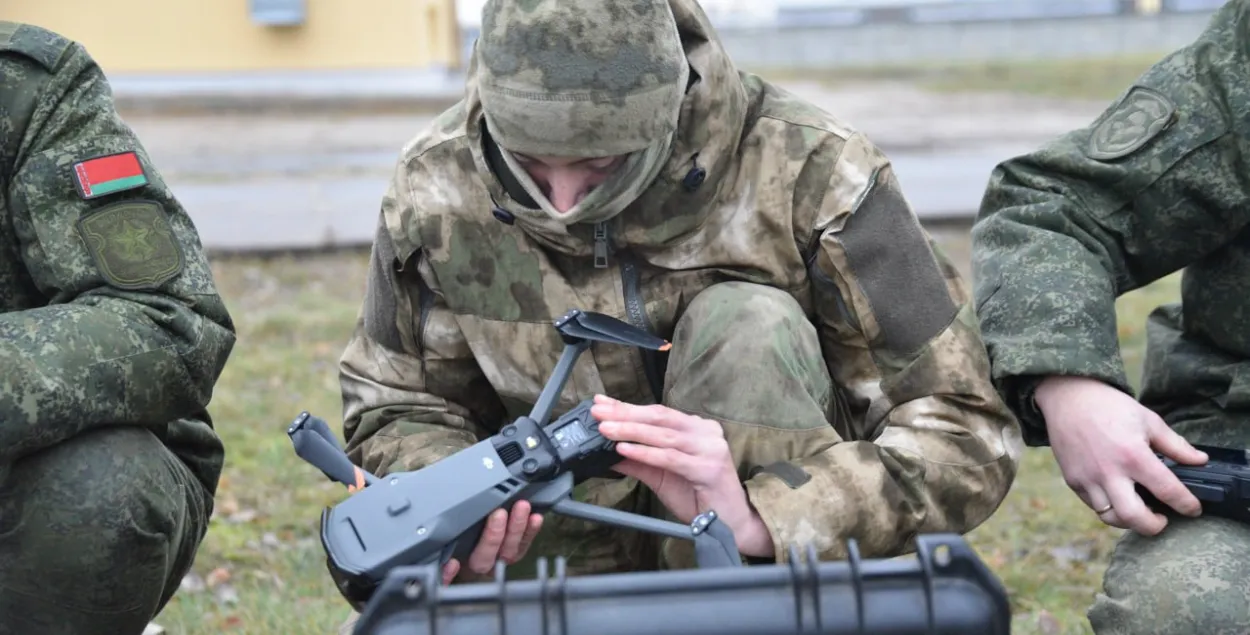 Аператары дронаў
