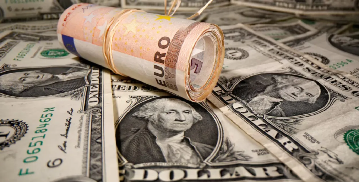 Валюта, иллюстративное фото
