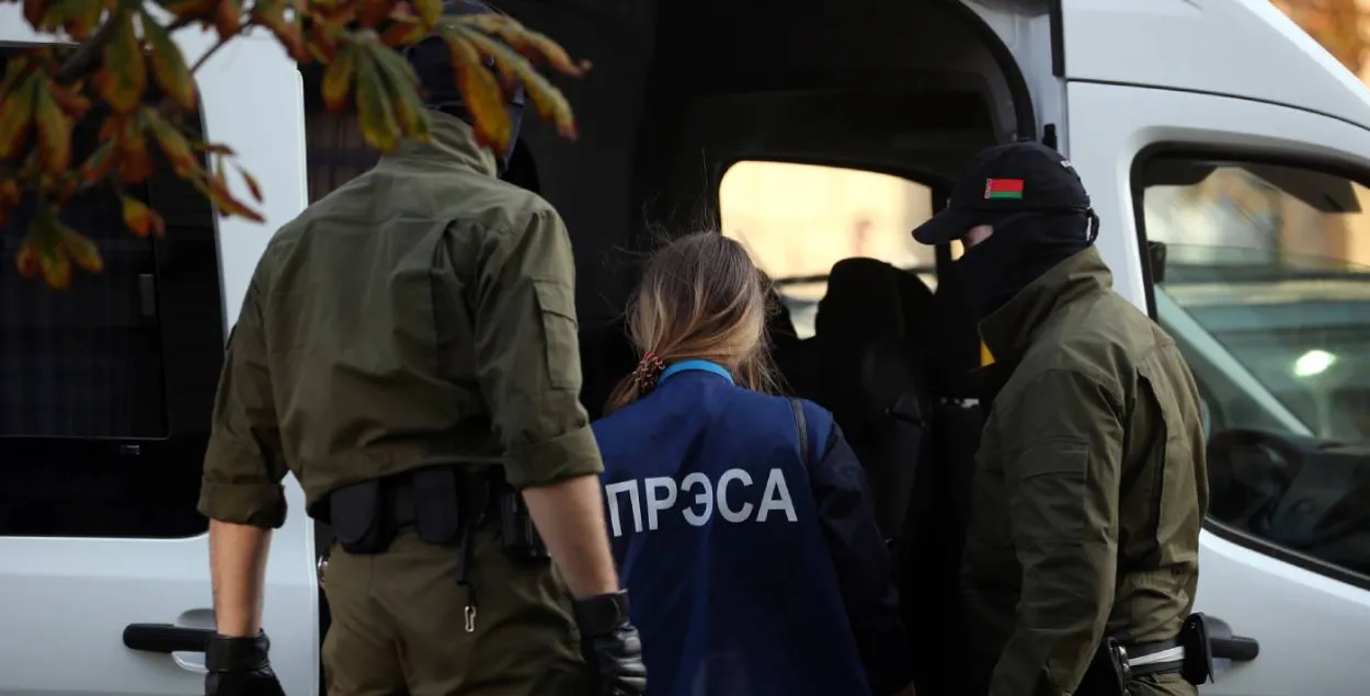 Белорусские милиционеры в реальности при задержании журналистов
