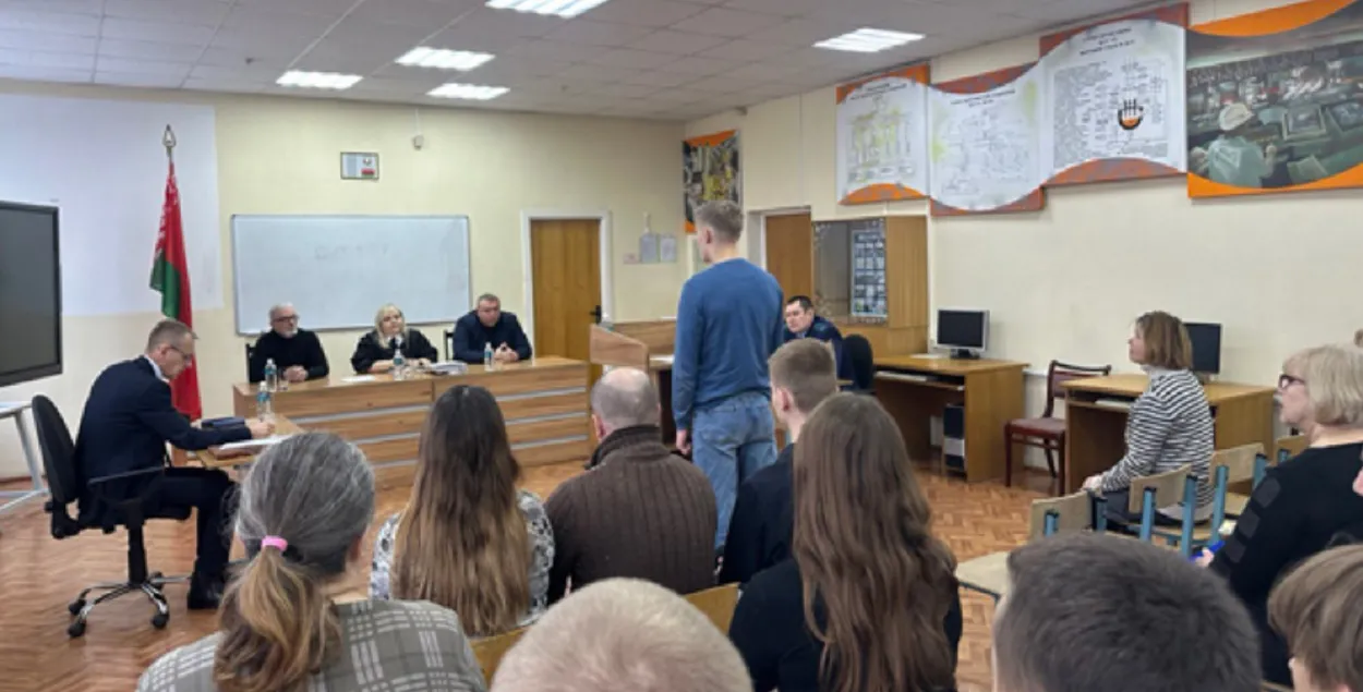 Суд над падлеткам у Жлобіне
