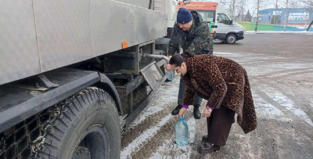 Вада з цыстэрны. Асіповічы, 19 лютага 2025-га
