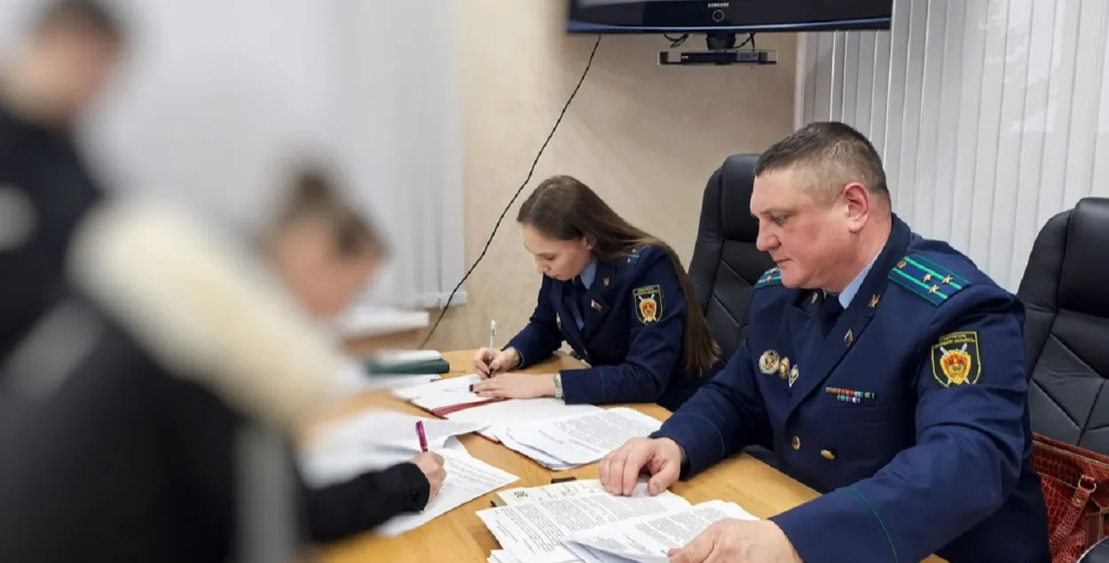 Перад "выбарамі" ў Бярозе папярэдзілі раней асуджаных за "экстрэмізм"
