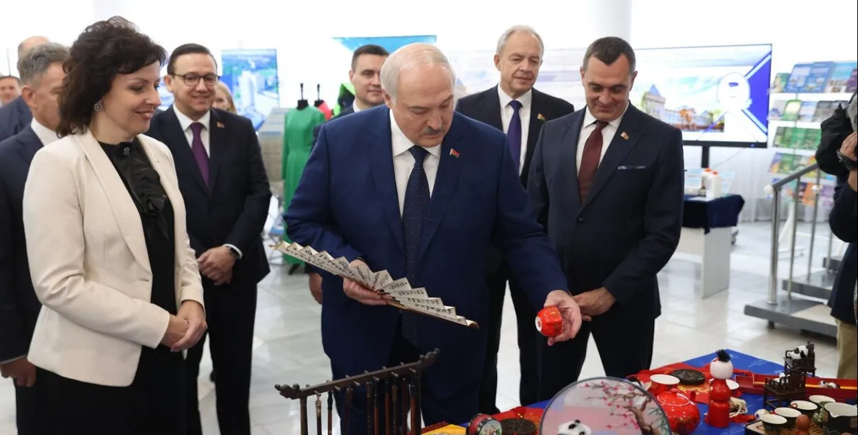 Лукашэнка ў Віцебскім дзяржуніверсітэце
