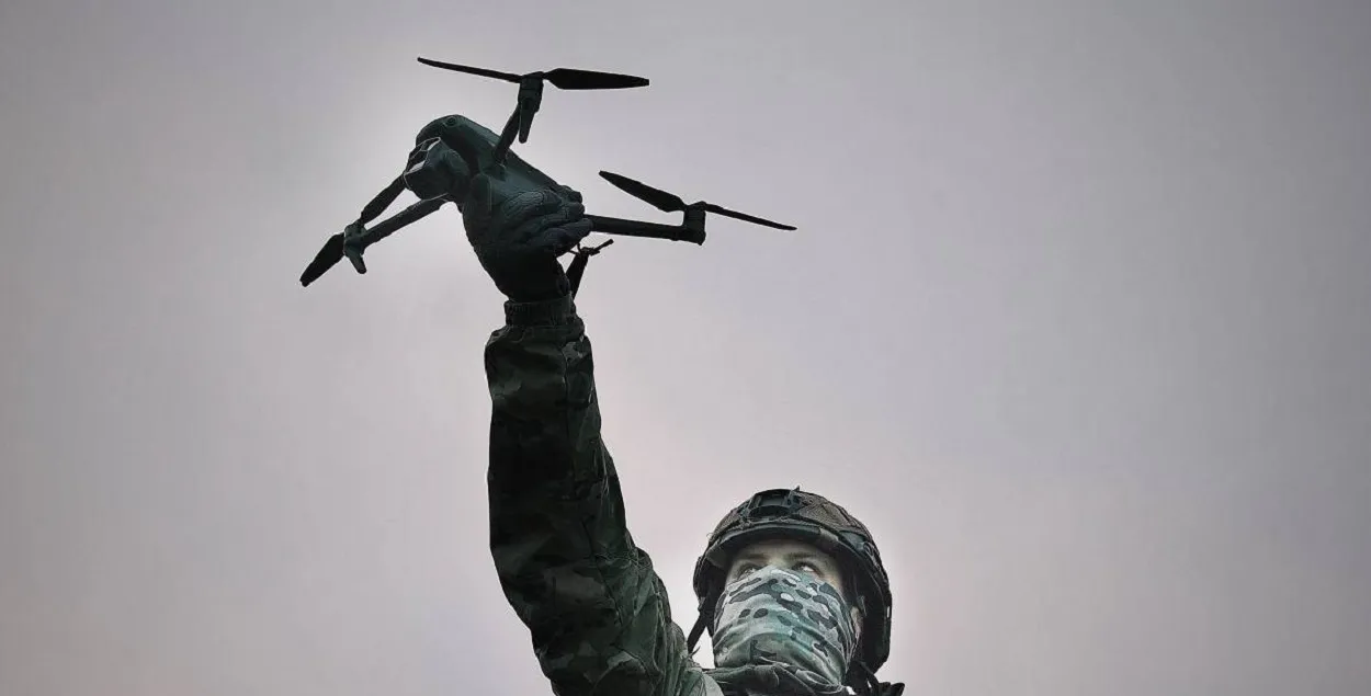 Дрон, фота ілюстрацыйнае
