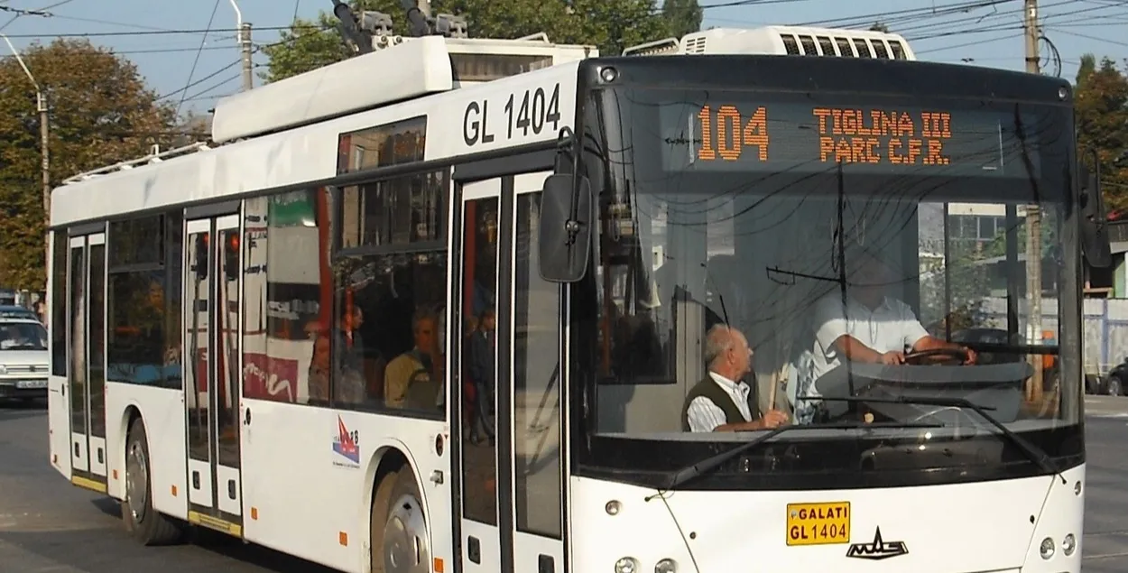 Троллейбус МАЗ