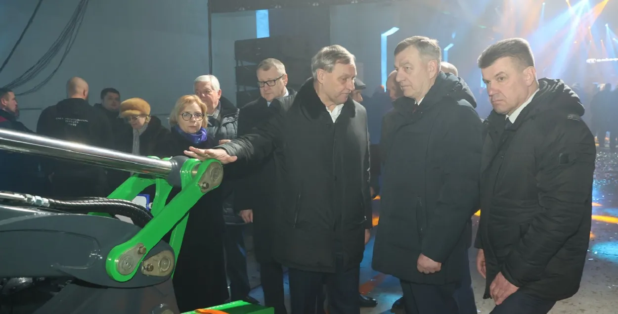 Аляксандр Шакуцін (у цэнтры)
