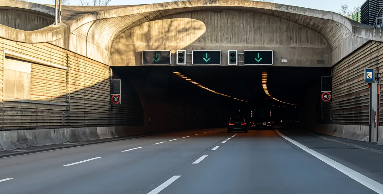 Аўтамабільны тунэль (ілюстрацыйнае фота)
