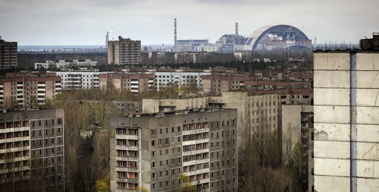 Від на Чарнобыльскую АЭС з горада Прыпяць

