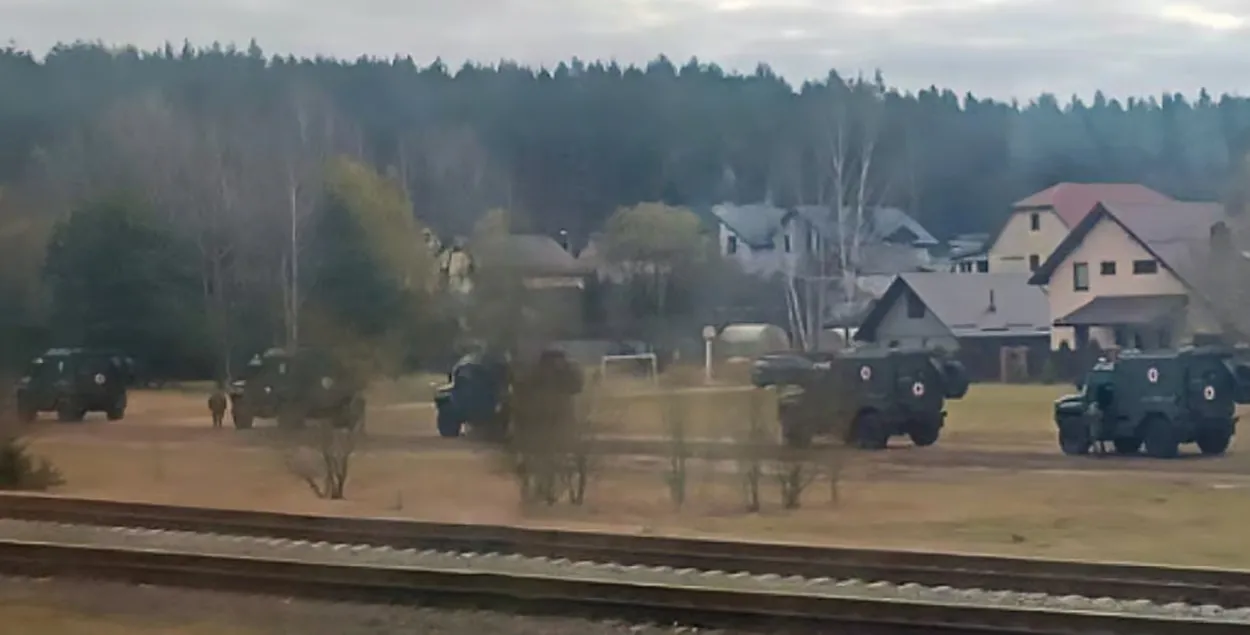 Расійская тэхніка пасля разгрузкі на станцыі "Азярышча"
