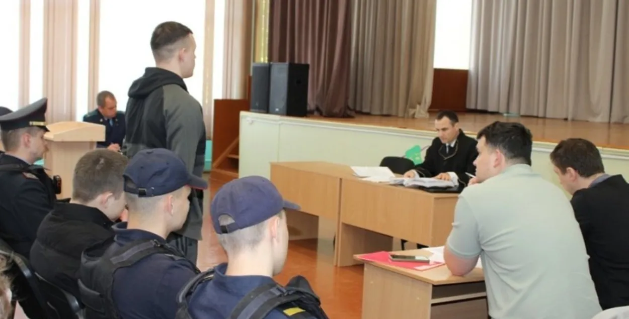 Суд у чачэрскім каледжы
