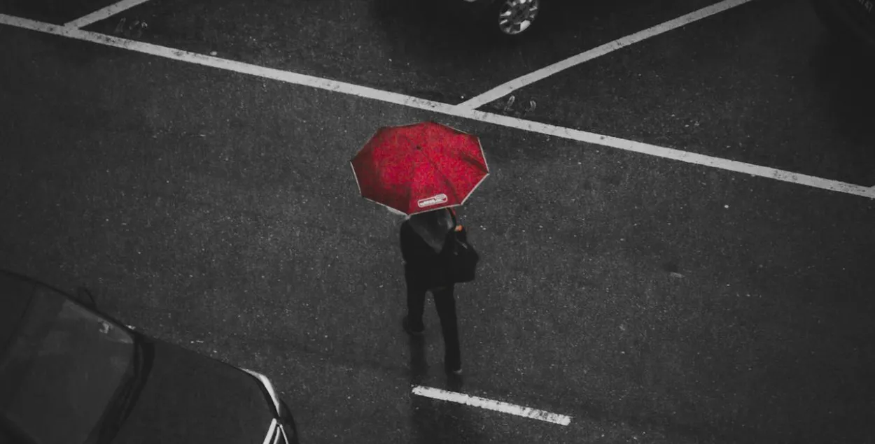 Дождь, иллюстративное фото
