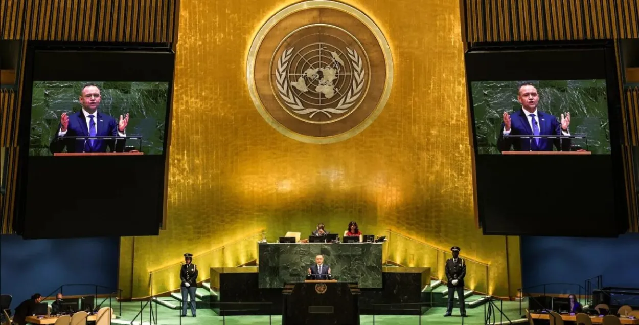 Кароль Навроцкий на трибуне ООН
