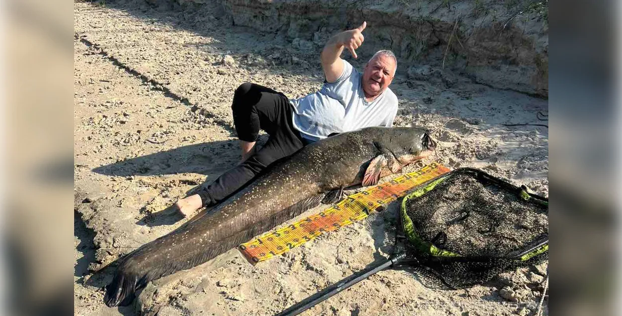 220 сантиметров и 80 килограмм
