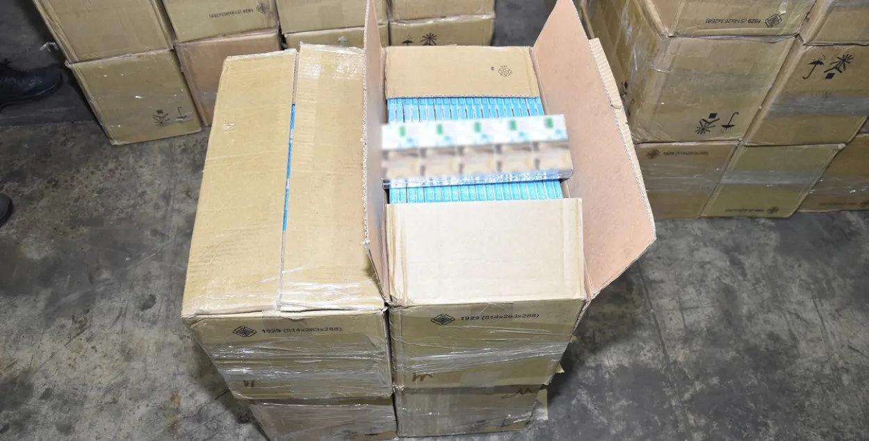 Сигареты с белорусскими акцизными марками
