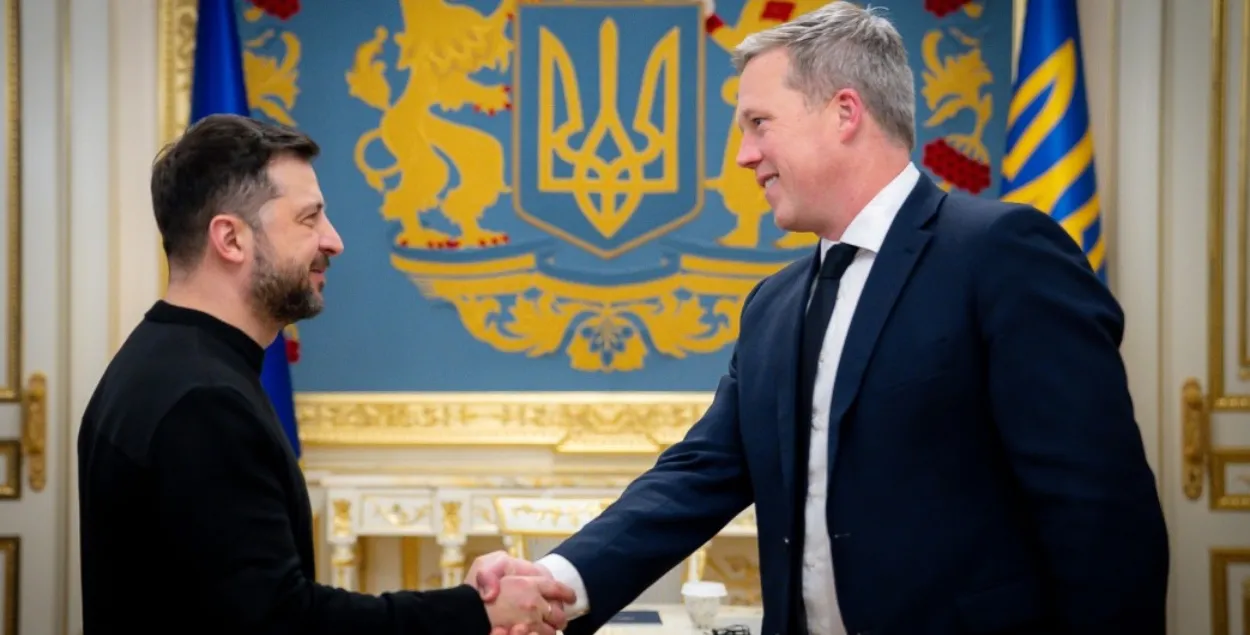 Уладзімір Зяленскі і міністр сухапутных войскаў ЗША Дэніэл Дрыскал
