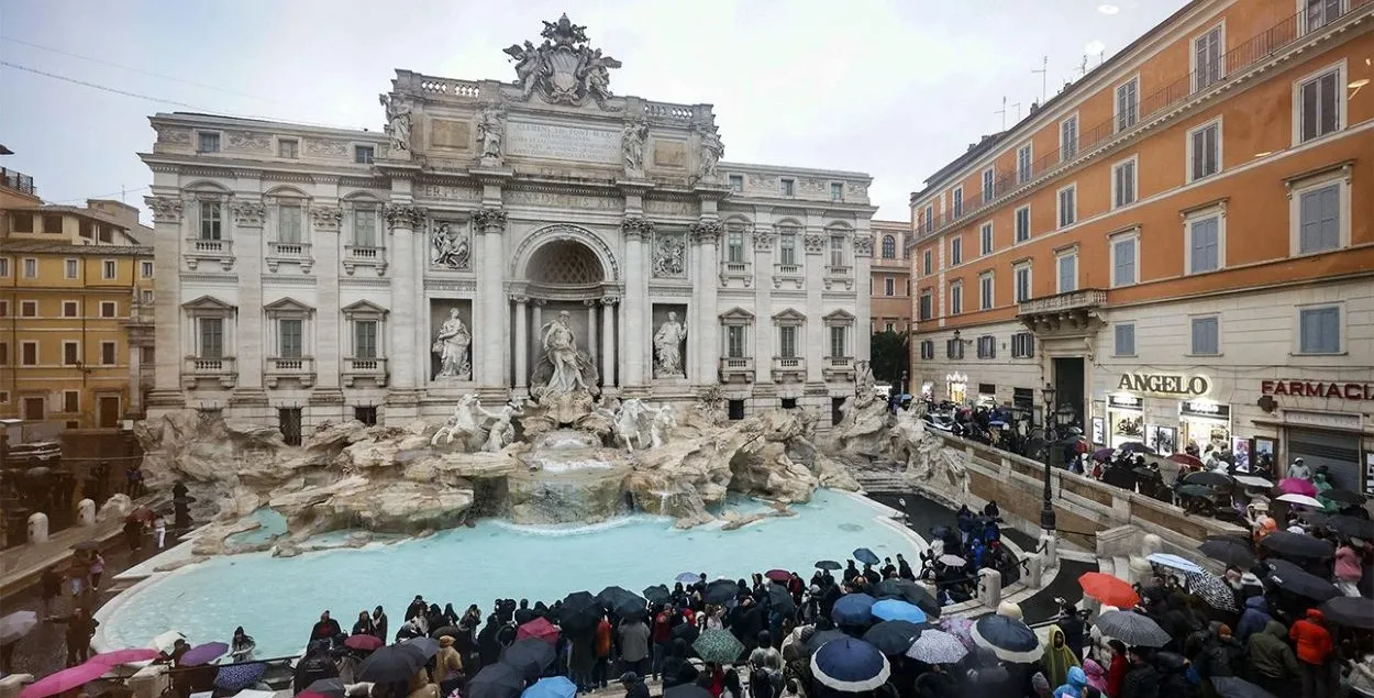 Фантан Трэві
