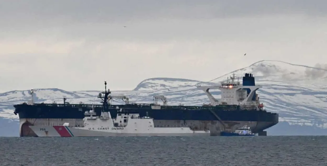 Российский танкер Marinera в Северной Атлантике
