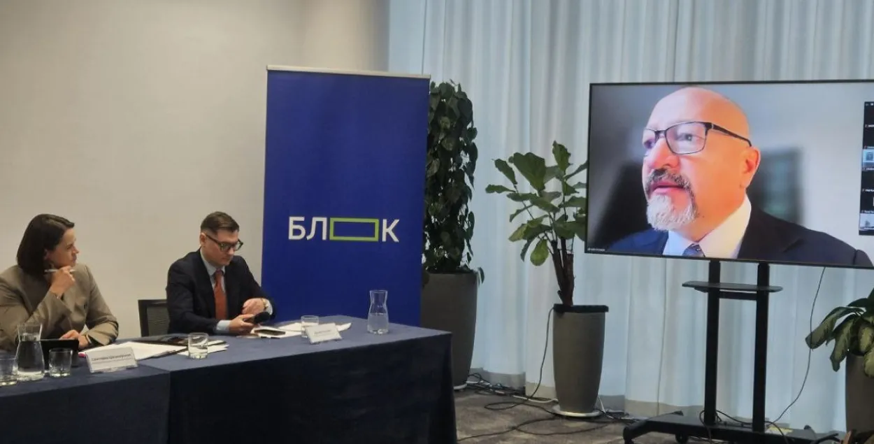 Во время слушаний
