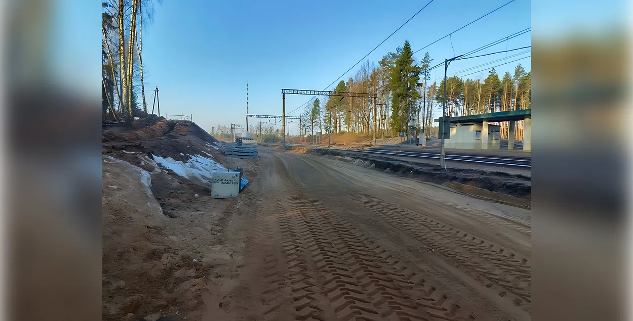 Строительство заметно продвинулось. Станцию "Садовый" вместе с перронами ждет реконструкция и обновление
