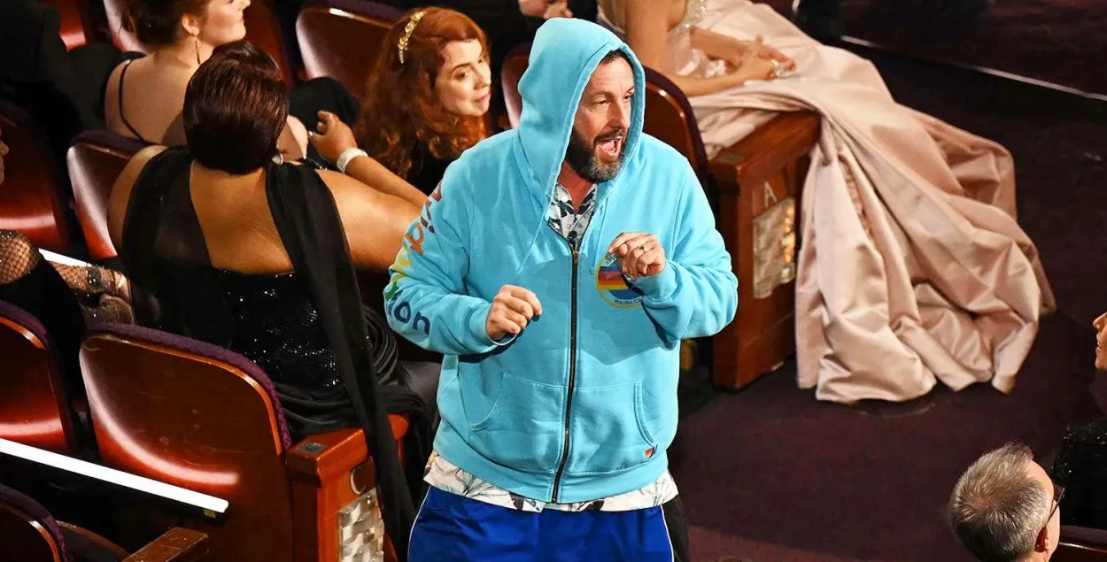 Адам Сэндлер на ўручэнні "Оскараў" у 2025 годзе
