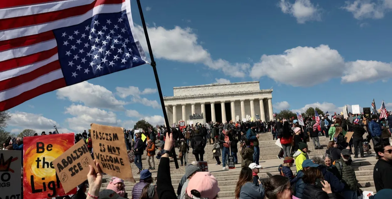 Трэці раўнд мітынгаў "Без каралёў"
