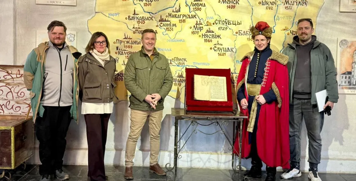 У Беларусь вярнуўся рэдкі асобнік Статута ВКЛ
