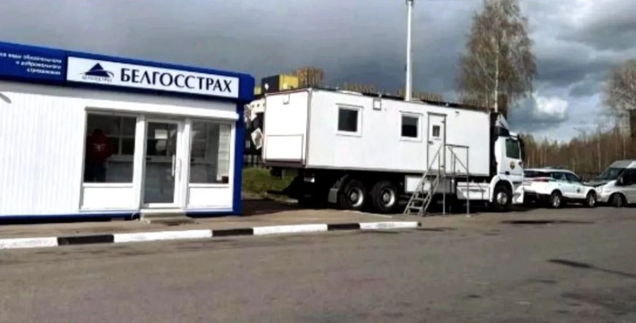 Перасоўны кантрольны пункт на адным з пераходаў на мяжы Беларусі і Расіі
