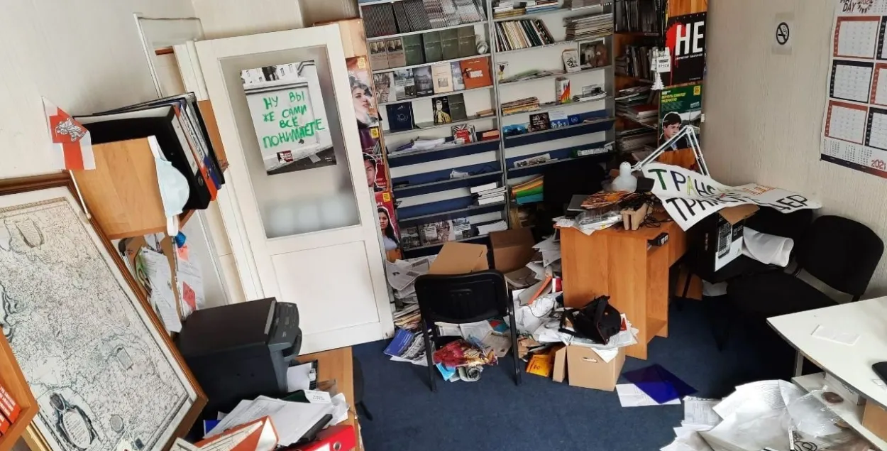 Разгромлены офіс праваабарончага цэнтра "Вясна"
