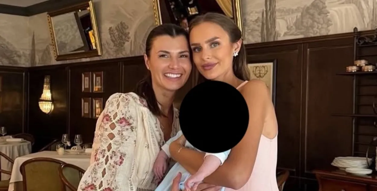 Alena Kazak (left)

