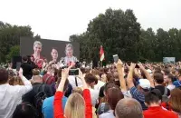 Thousands of people came to Sviatlana Tsikhanouskaya&#39;s campaigning picket in Minsk / Euroradio