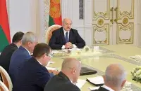 Лукашенко и чиновники / Reuters​