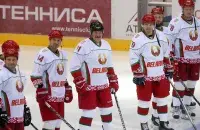 Dzmitry Myaleshka (second from right) in hockey team of Alyaksandr Lukashenka / sb.by​