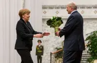 Аляксандр Лукашэнка і Ангела Меркель / архіўнае фота AP​