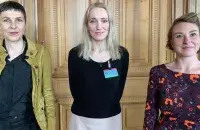 Наталья Херше (в центре) в швейцарском парламенте​ / twitter.com/ParlCH