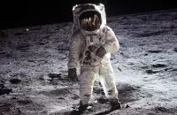 Астронавт на поверхности Луны. Фото: NASA
