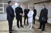 Александр Лукашенко в молодечненской больнице / пресс-служба Лукашенко​