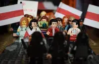 Пратэстны марш з канструктара Лего