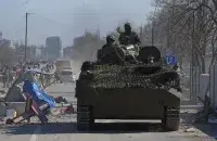 Расійскі танк у Марыупалі / УНИАН
