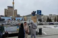 И в мирное, и в военное время этот волк встречает киевлян на Майдане Независимости.
