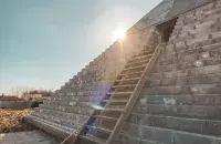 Пирамида под Санкт-Петербургом / nekolesnik
