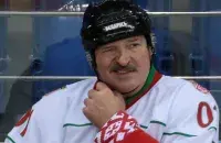На этот раз Александр Лукашенко будет наблюдать за хоккеем с трибуны / Reuters​