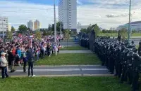 Минские протестующие против омоновцев / Еврорадио​